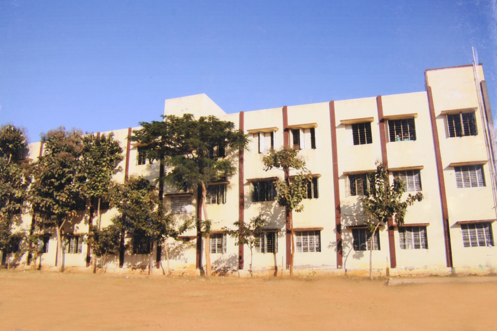 Multi storey school building